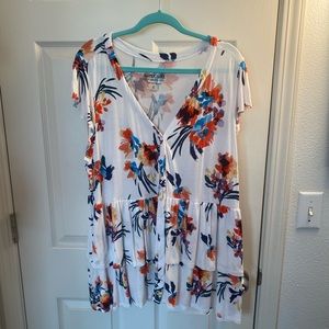 Floral flowy shirt